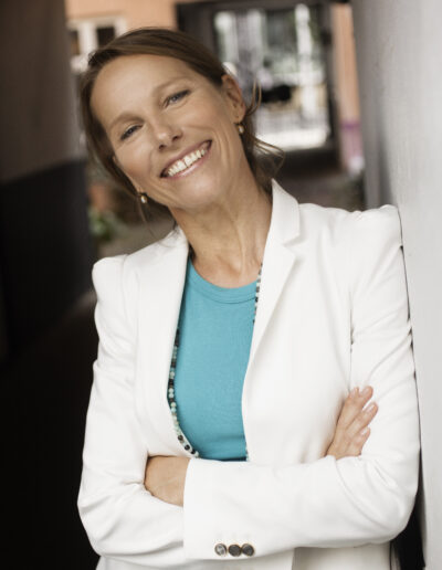 Tania Ellis